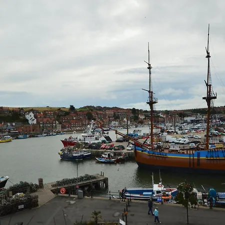 Harbourside View Apartment Whitby